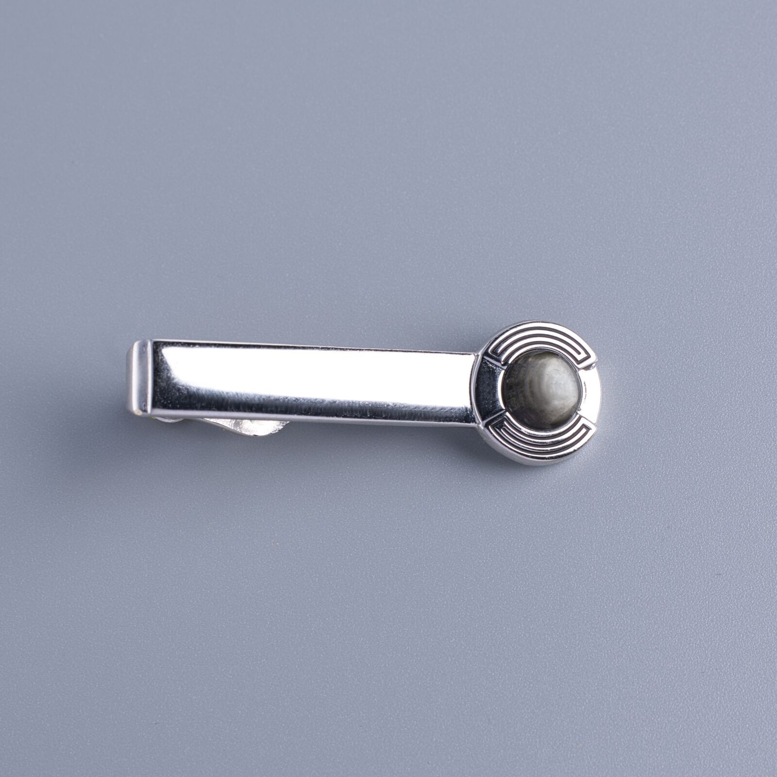 Vintage SWANK Men’s Silver-Tone Tie Clip Gray Cabochon Geometric Design