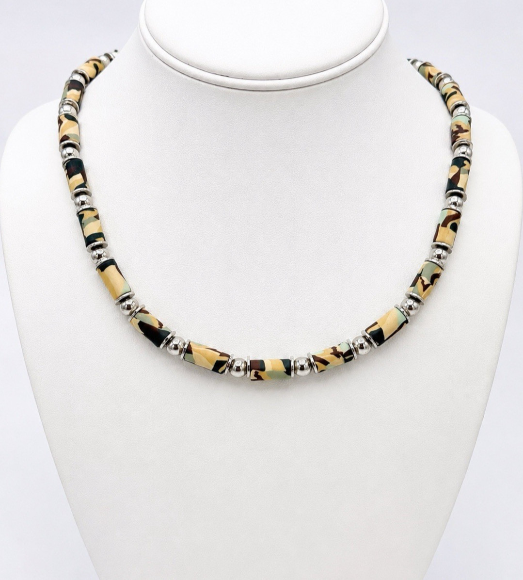 Lot of 2 Y2K Surfer Skater Beaded Necklaces Camo Black Red White Blue