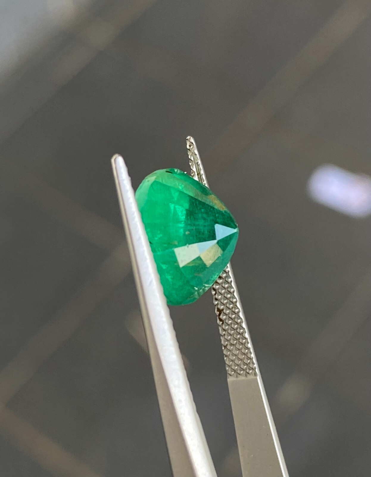 10.6MM Natural Round Emerald, Zambia origin, 4.95CTS, emerald for wedding ring.