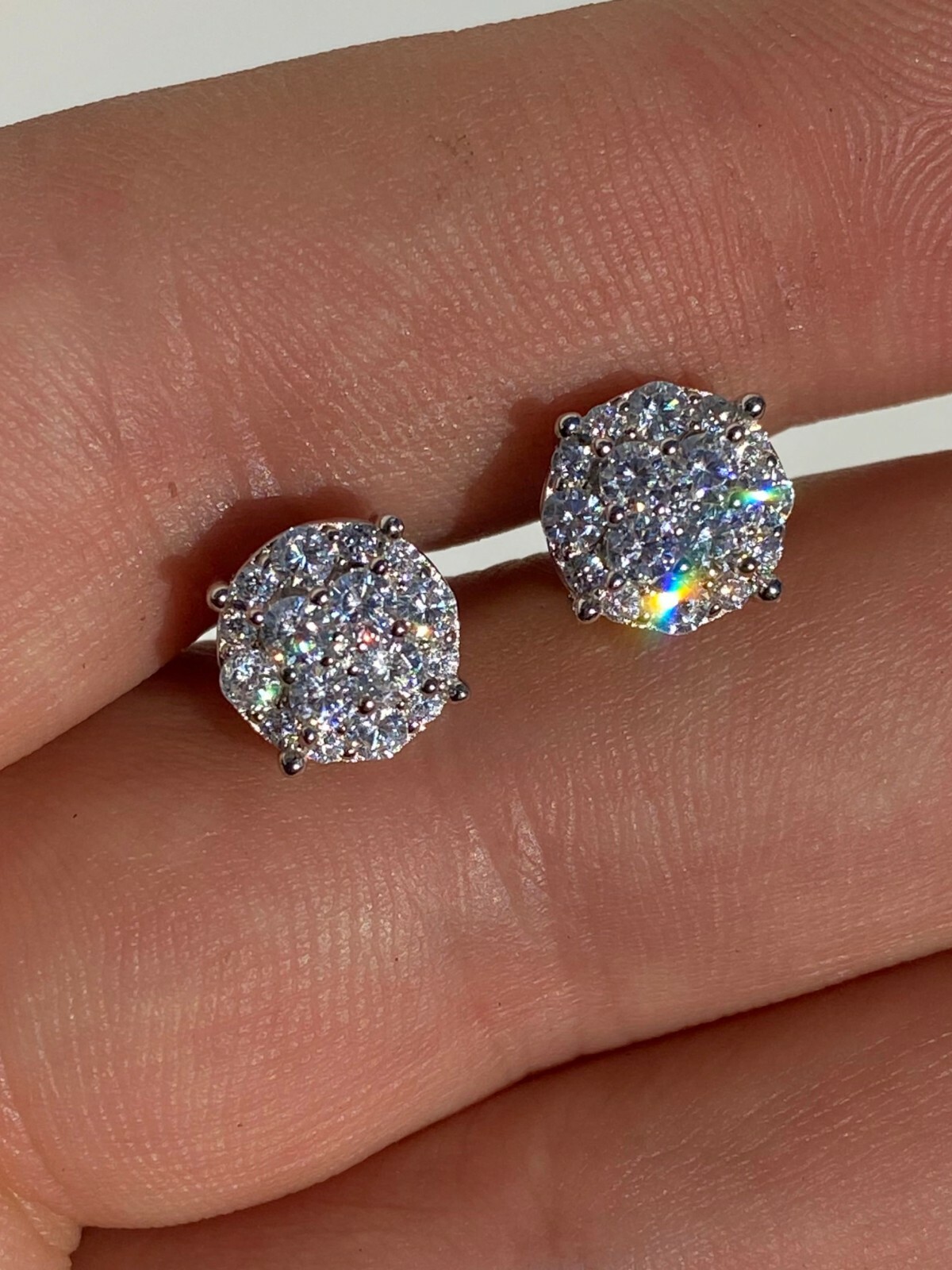 Aretes Para Hombre Redondos Con Diamantes Botones De Plata 925 Solida 1/3″