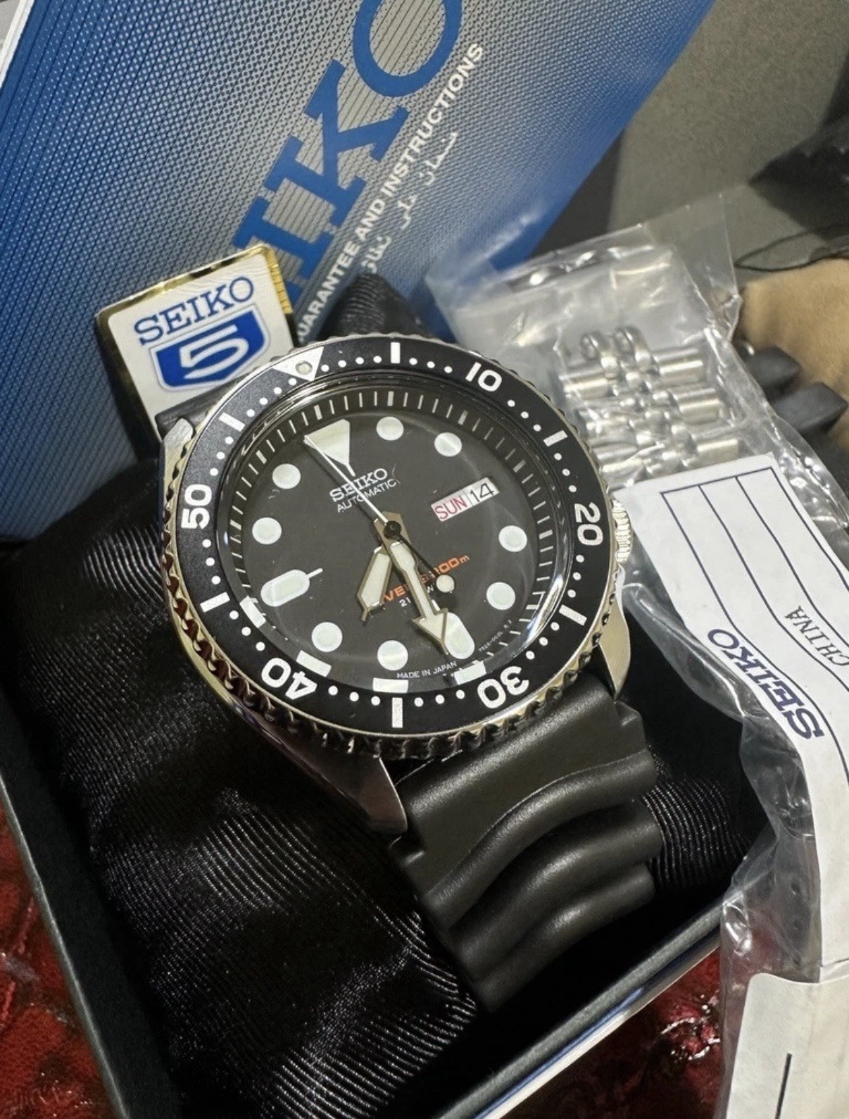 Seiko SKX007J1 – Brand New – Full Set – New jubilee Bracelet Included