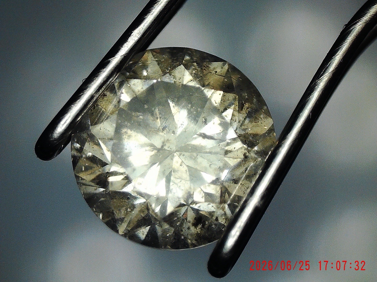 0.7ct GIA Natural Certified Diamond Treated Clarity Round 5.43-3.68mm