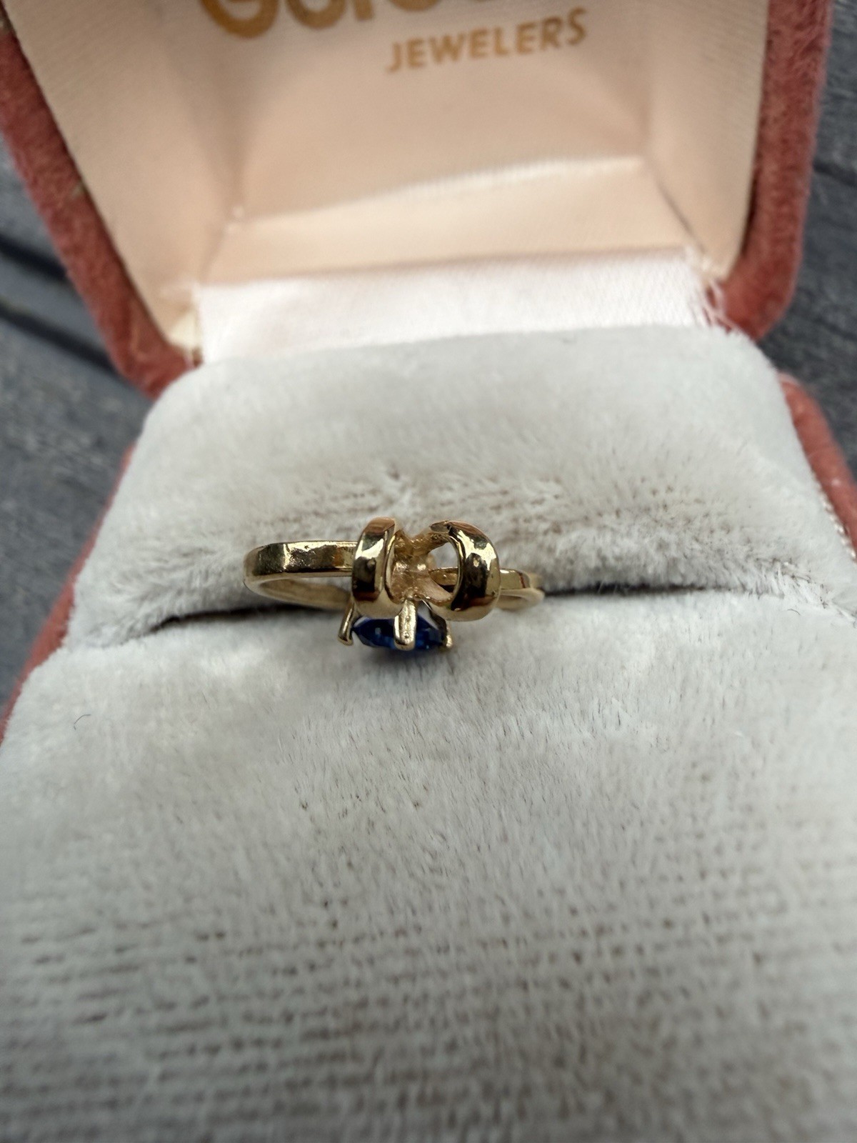 Vintage 14k Yellow Gold London Blue Topaz Solitaire Open Heart Necklace Pendant