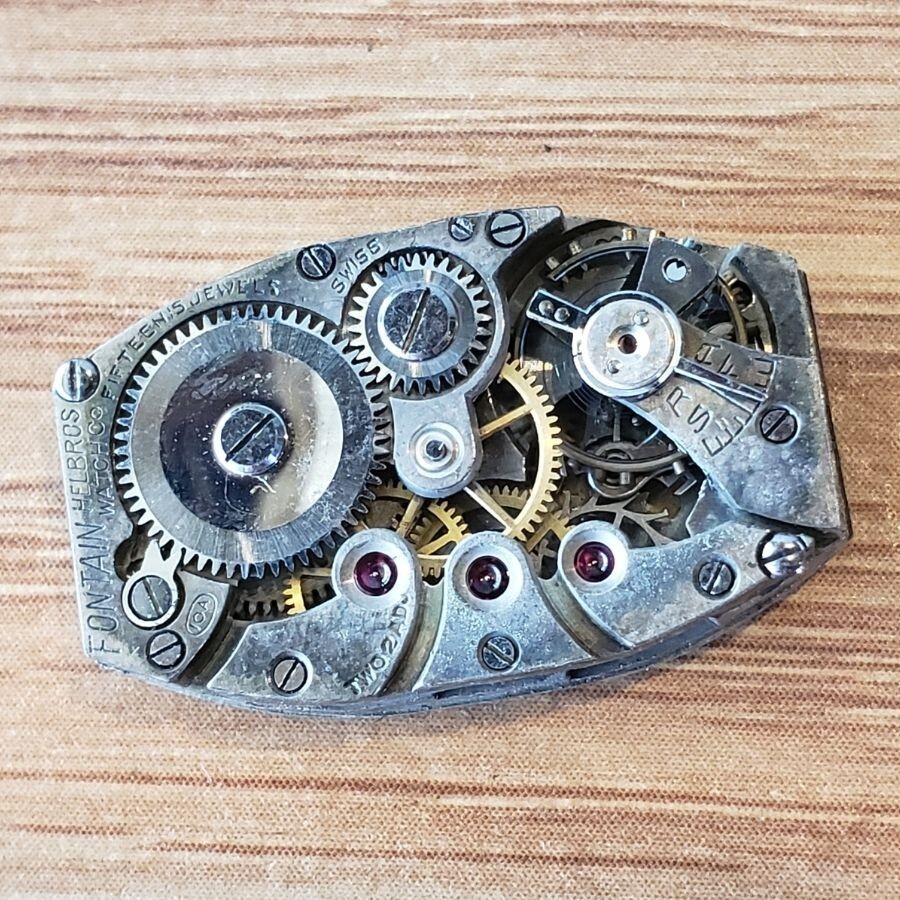 Vintage Helbros Fontain Swiss Art Deco 15 Jewel 2 ADJ Swiss Mechanical Watch WP1