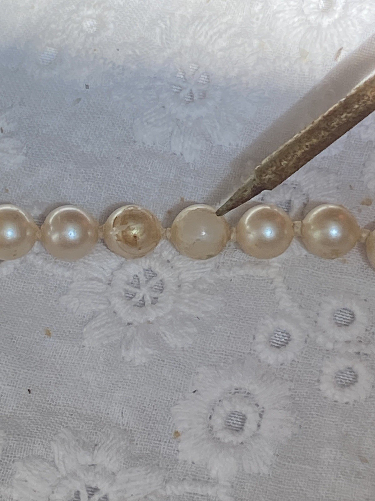 Vtg Monet Gold Tone Cream Champagne Knotted Faux Pearl Necklace 19 1/2 inches