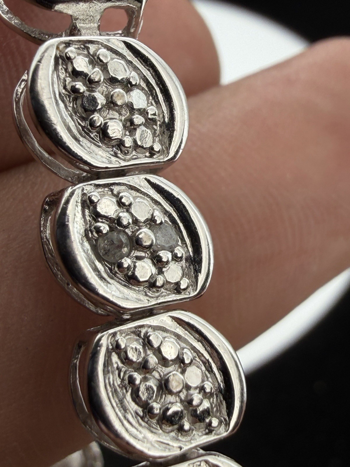 Sterling Silver Natural Diamond And Illusion Cluster Setting 7.5 Inch Bracelet
