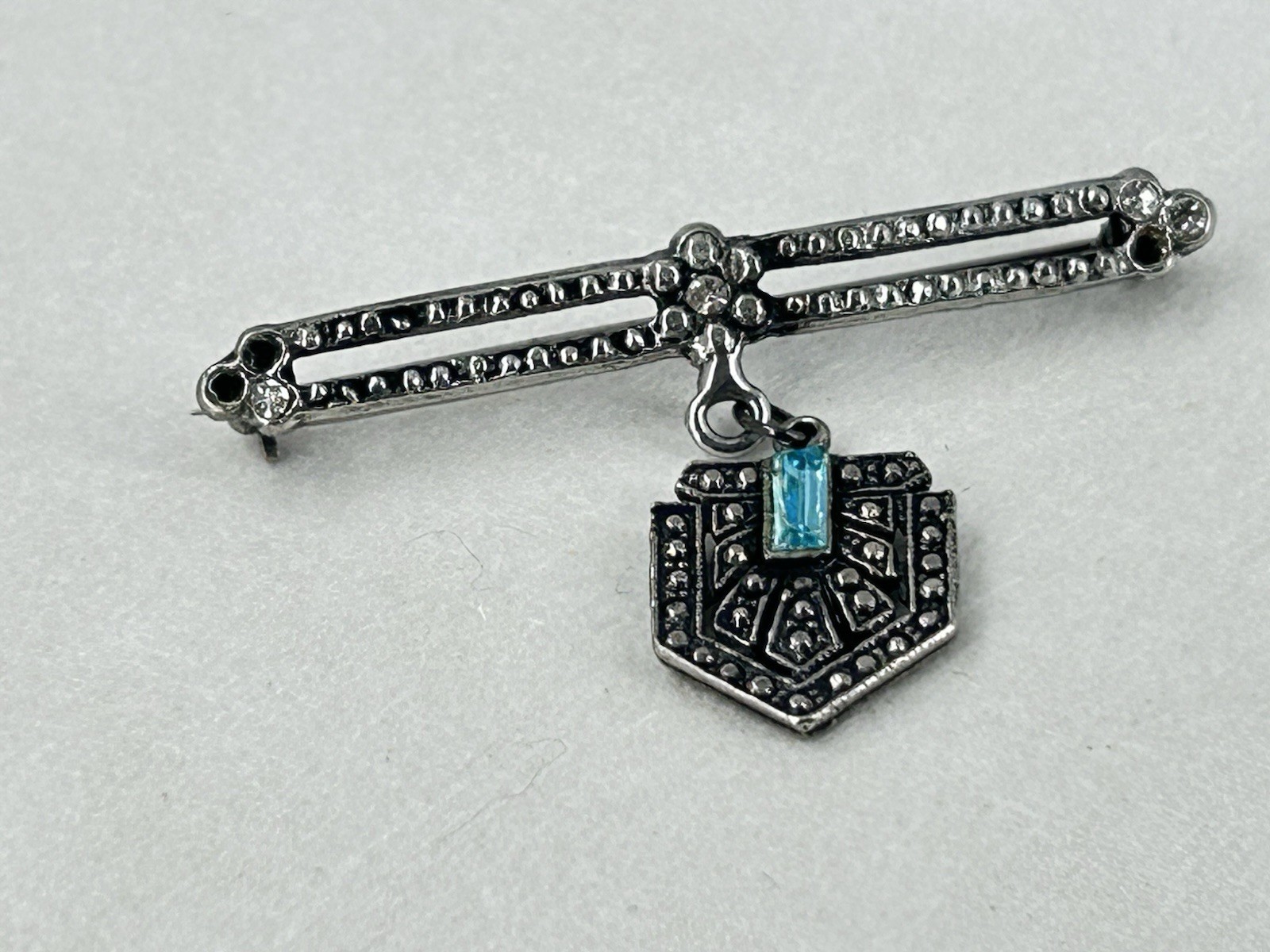 Vintage Art Deco Style Bar Charm Brooch Blue Antiqued Silver Tone
