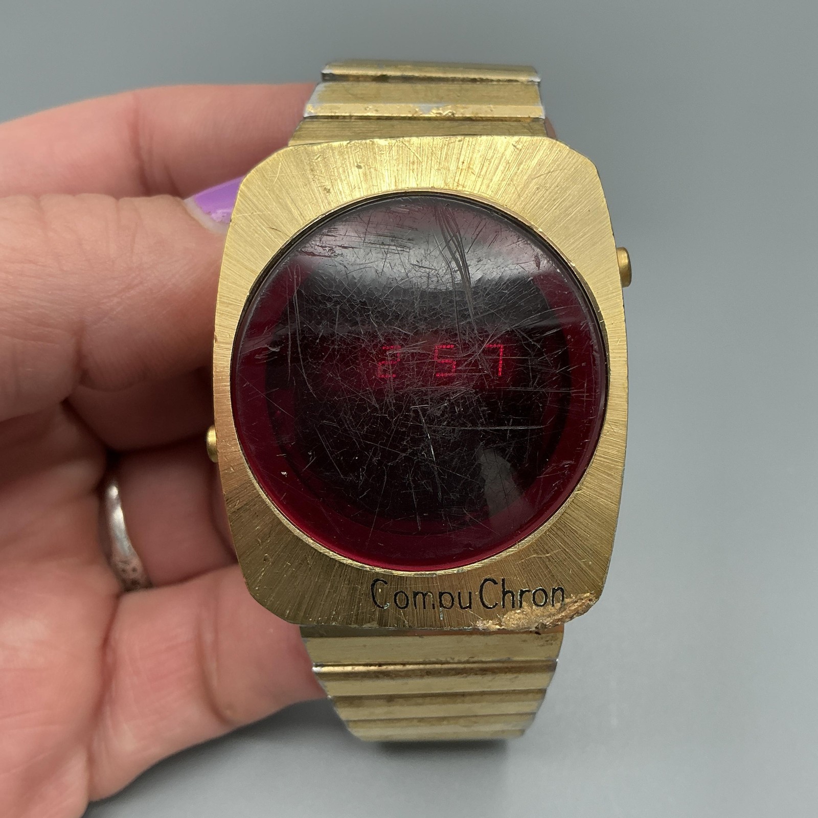 Vintage CompuChron Mens Watch 35mm Red LED Digital Gold Tone New Battery 7″