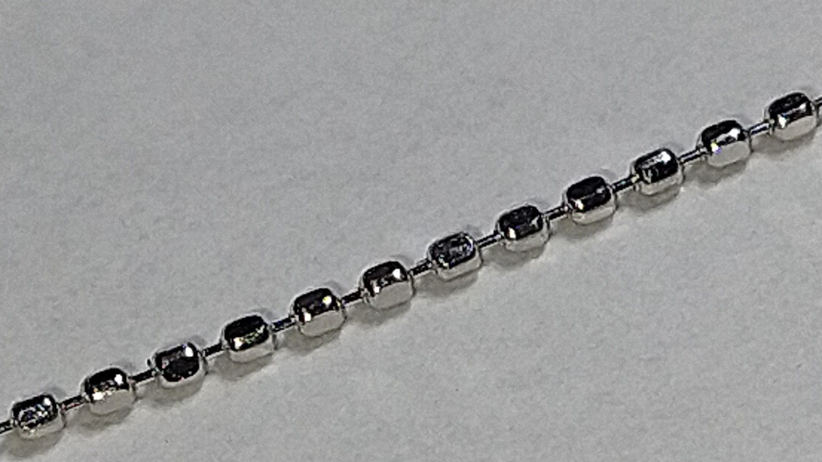 Solid 18k white gold 0.8mm ball bead chain necklace 1.15 grams 15.5″