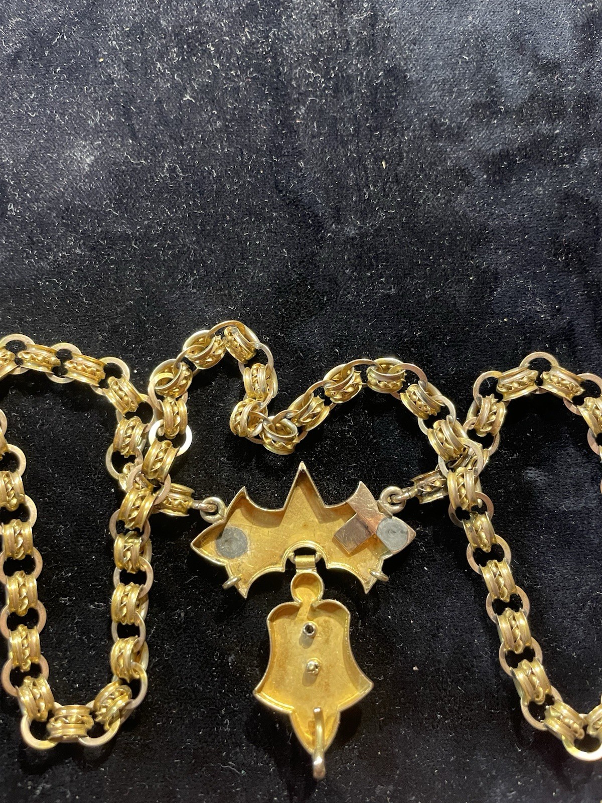 Beautiful Book Chain 10K Gold With Pendants
