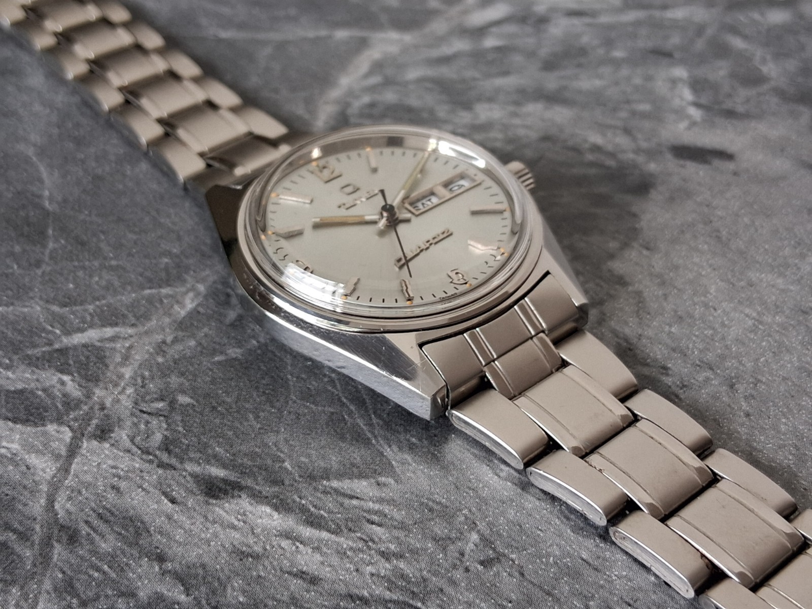 Serviced 1976 Timex Q Quartz Electric Silver Dial Mens Vintage Day Date Watch