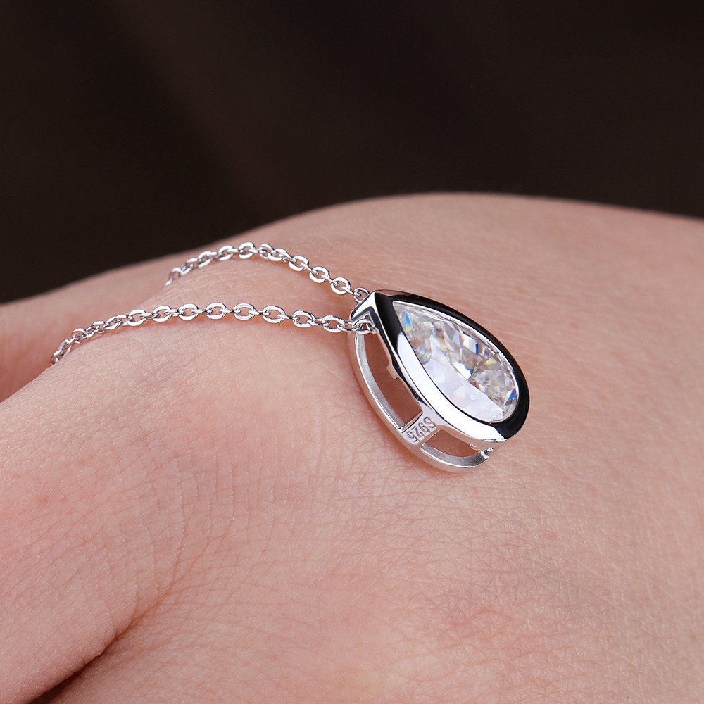 1-4CT Pear Cut Moissanite Solitaire Pendant Necklace 925 Sterling Silver Chain