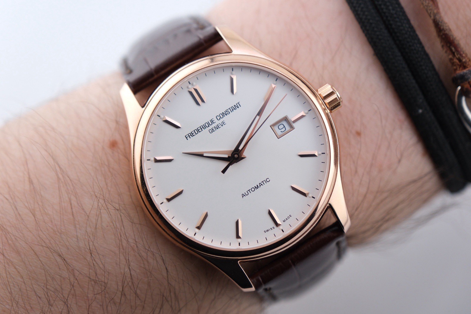 Frederique Constant White Dial FC-303V5B4 Men’s Watch Swiss Automatic 40mm MINT
