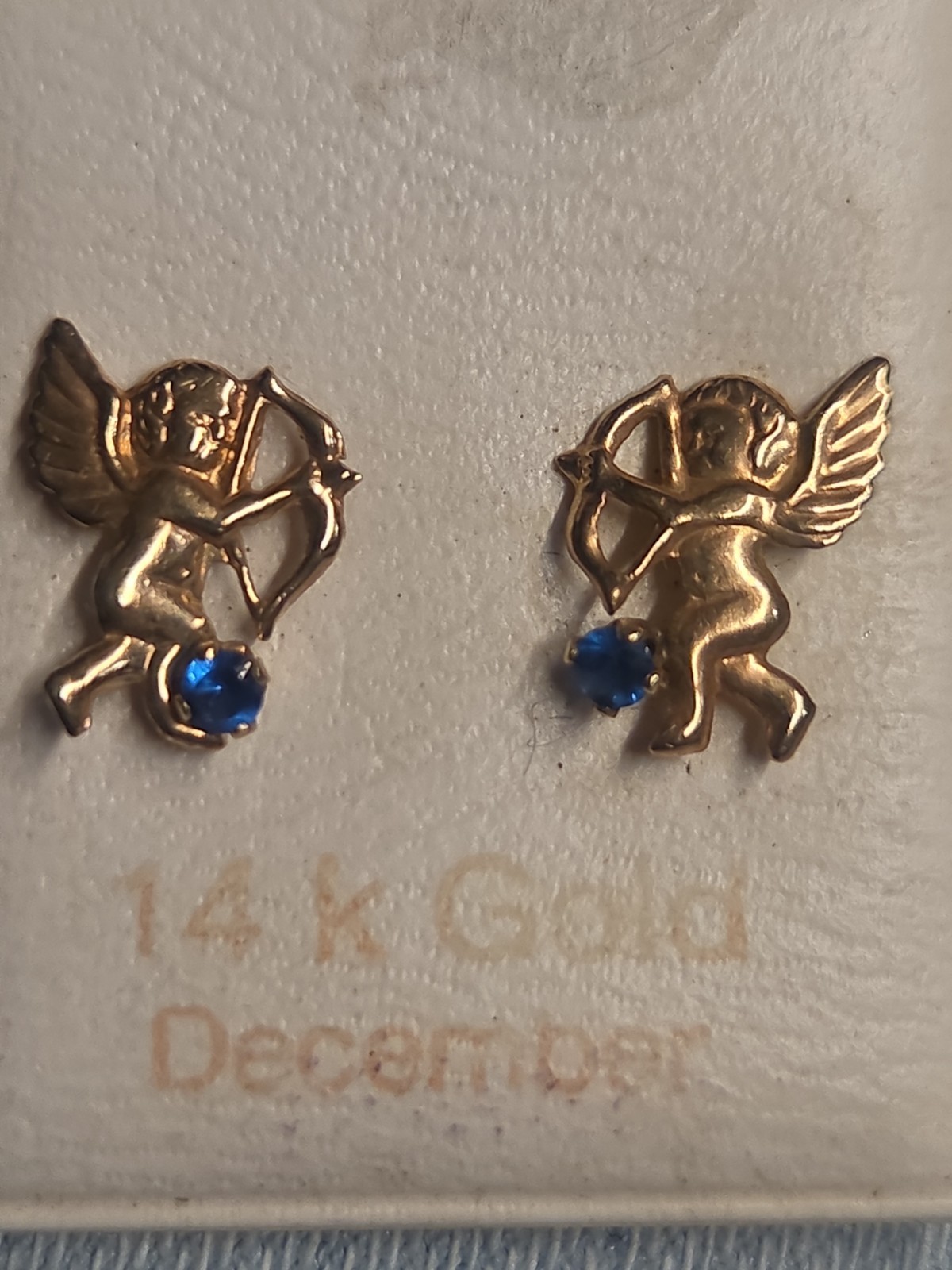 14 Karat Earrings Yellow Gold Cherub With Blue Stone Screw Back Stud New