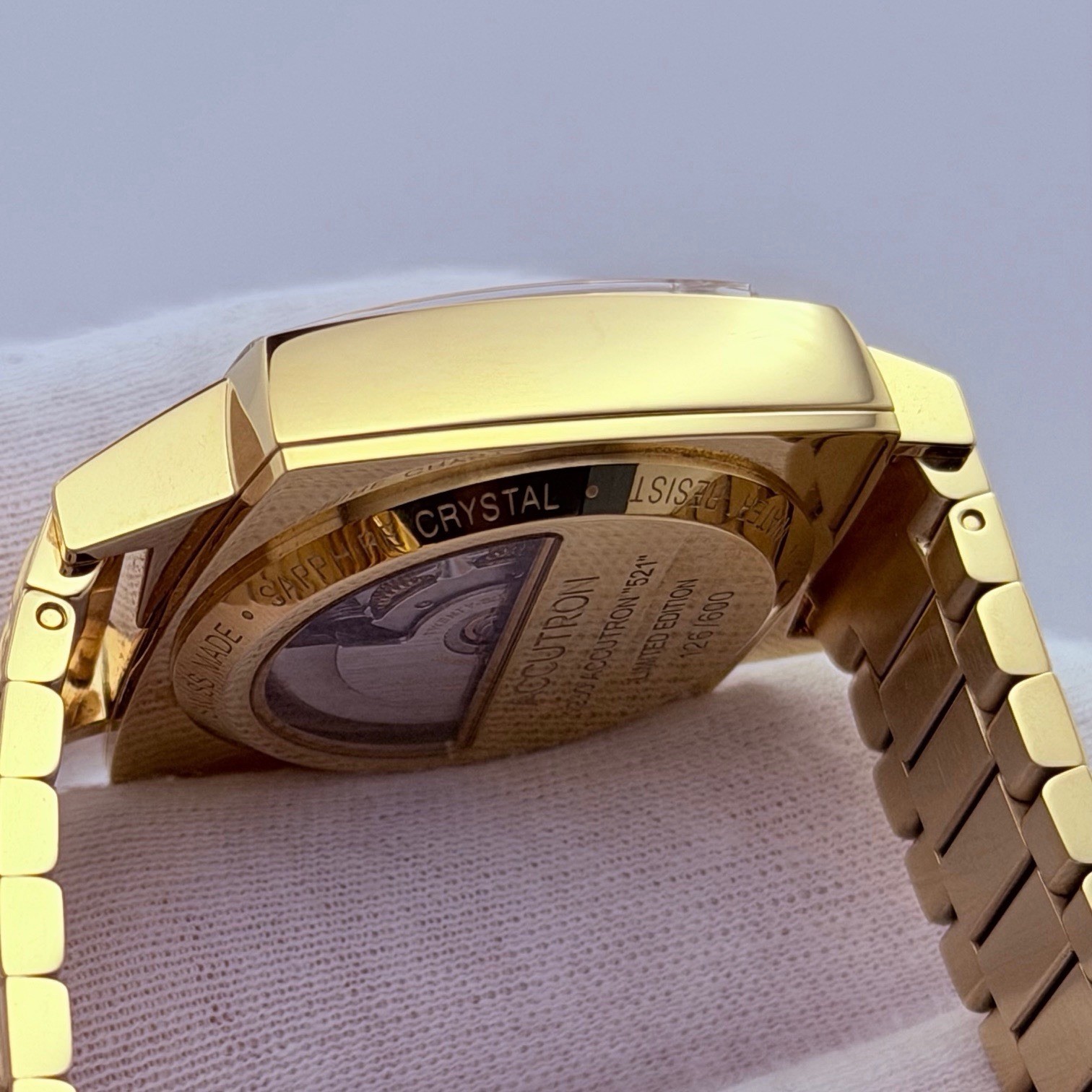 Accutron Legacy 521 2SW7A002 Silver Dial Gold Tone Steel Box Papers