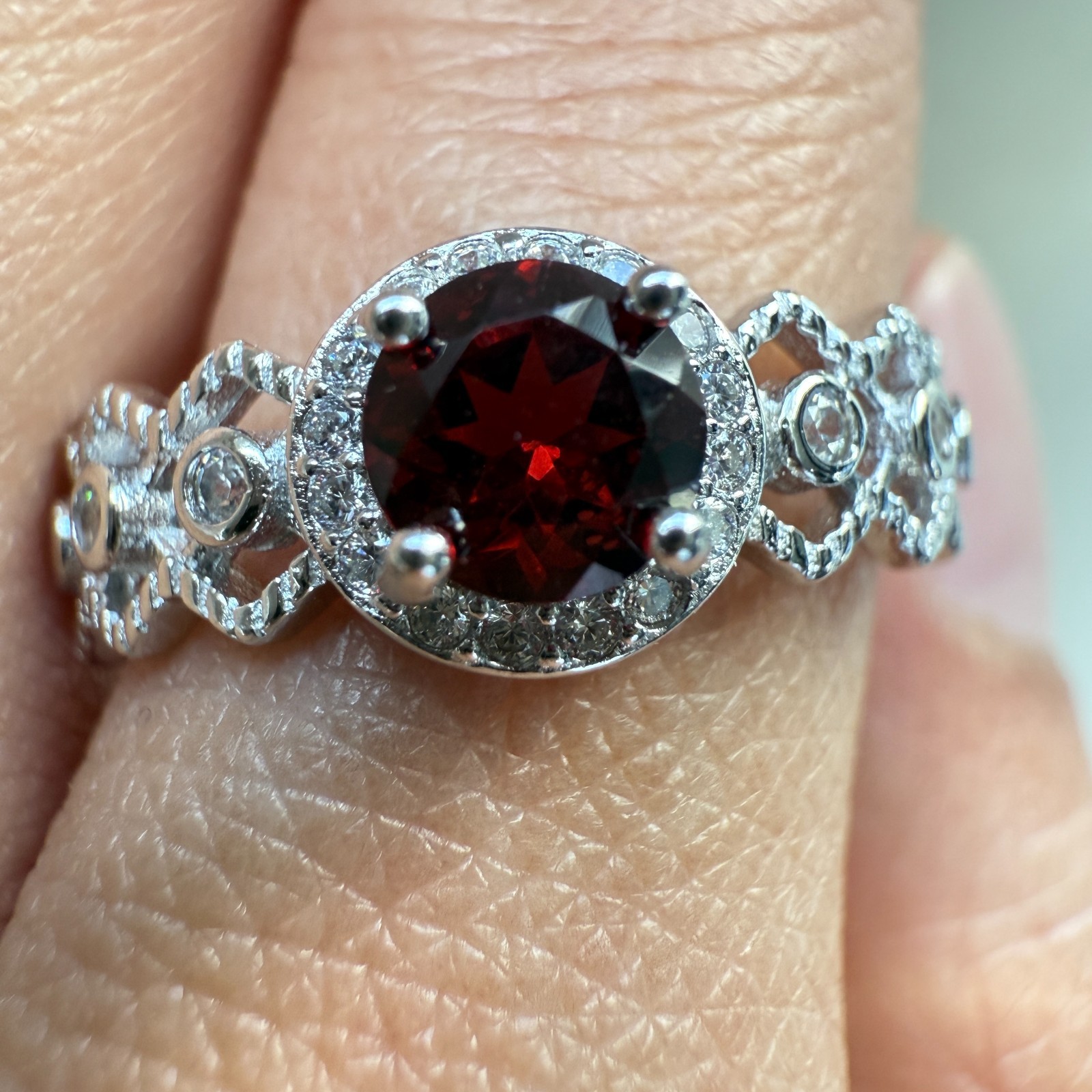 925 Sterling Silver Ring 5mm Red Natural Rhodolite Garnet Gemstone Zircon Gift