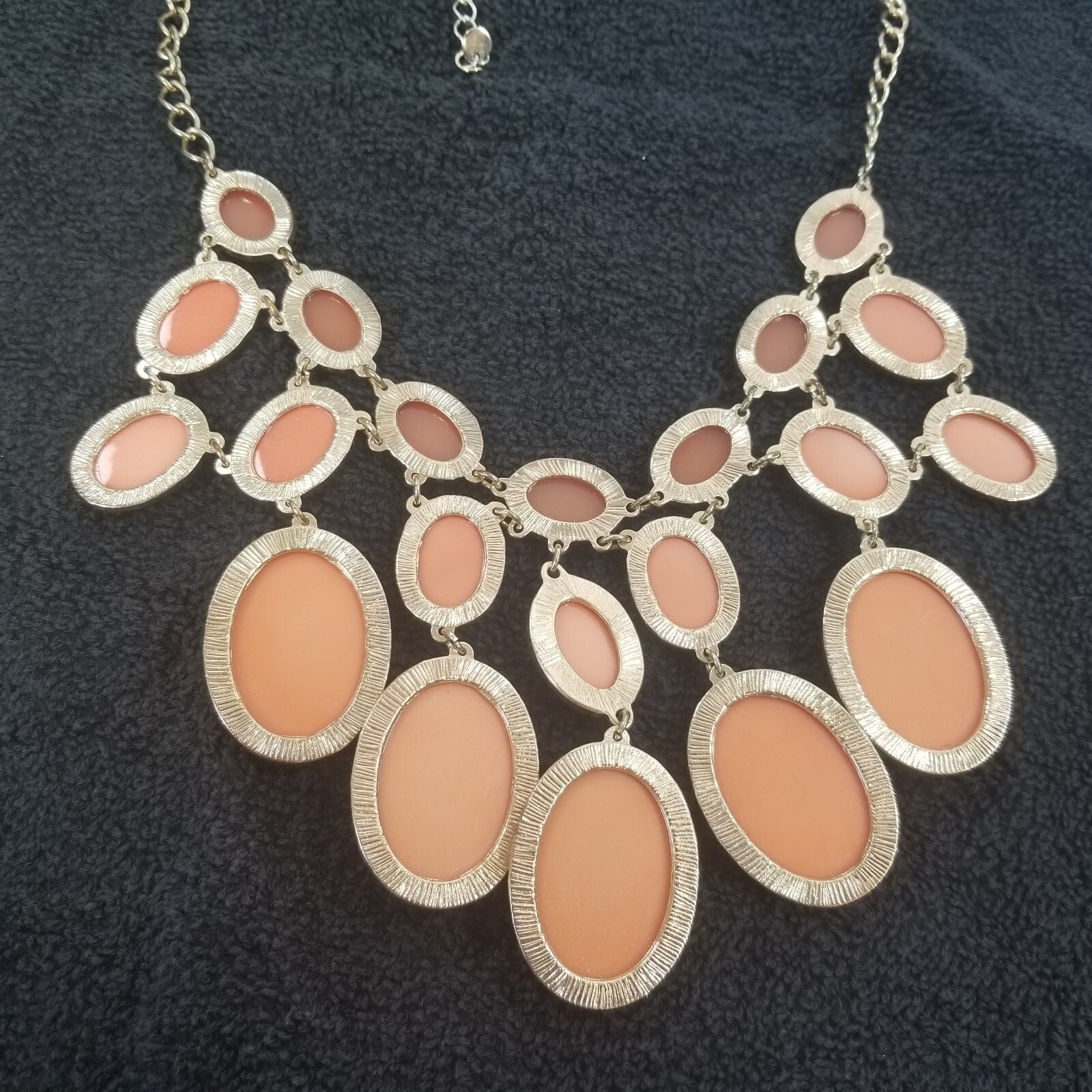 Charming Charlie Shiny Peach Lucite Gold Tone Bib Collar Necklace