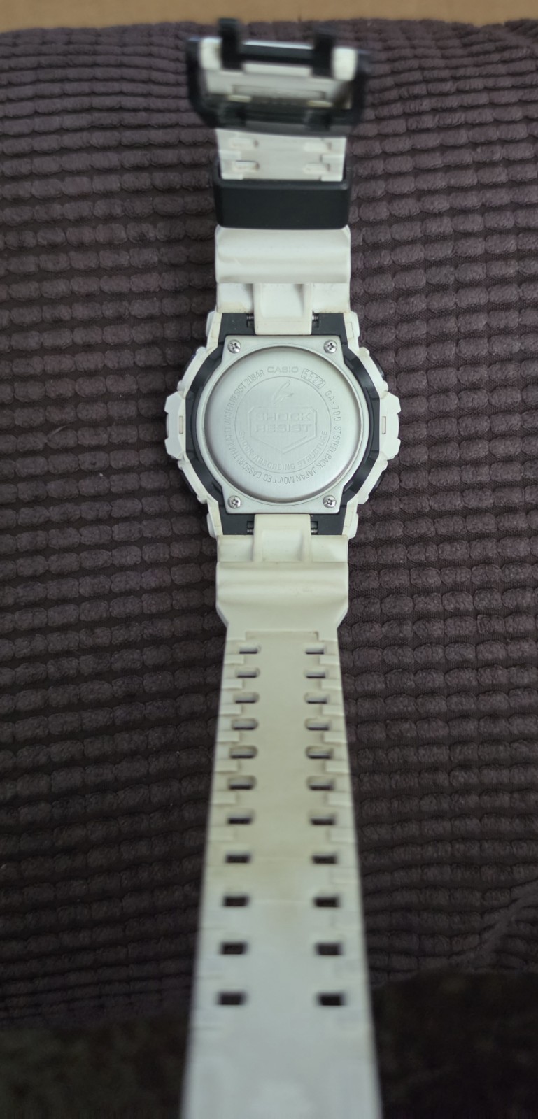 Casio G-SHOCK GA-700 Analog-Digital Shock-Resistant 200m White Resin. No Box
