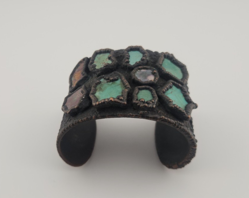 Vintage BELL TRADING Copper Cuff Bracelet USA Pre 1960s 10 Turquoise pieces