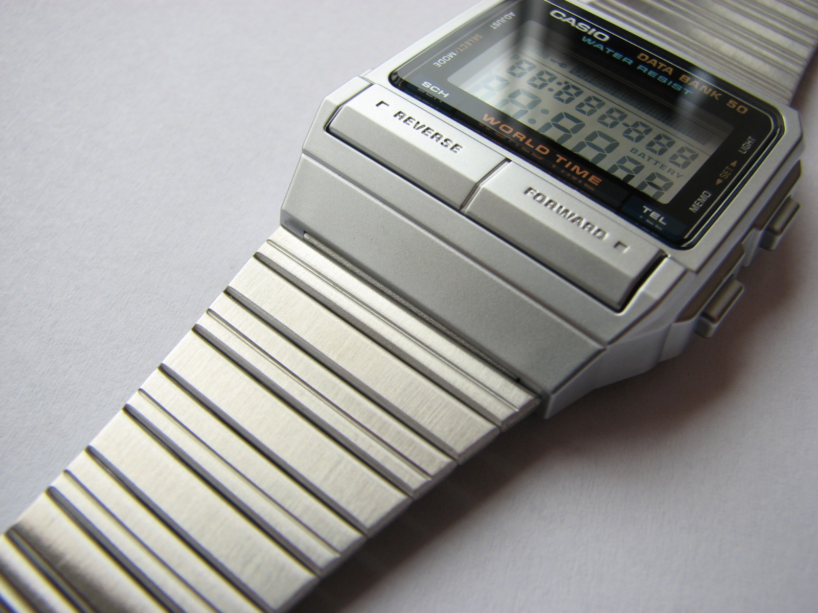 BIN! NEW NOS Second edition Casio DB-520 Front Button World-Time Data-Bank watch