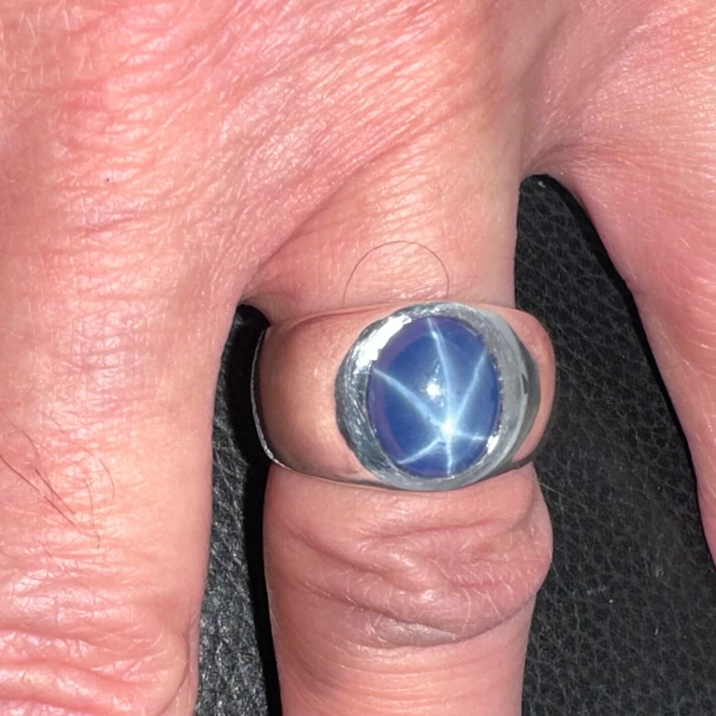 MJG STERLING SILVER BEZEL RING. 12 x 10mm OVAL LAB STAR SAPPHIRE. SZ 9.5