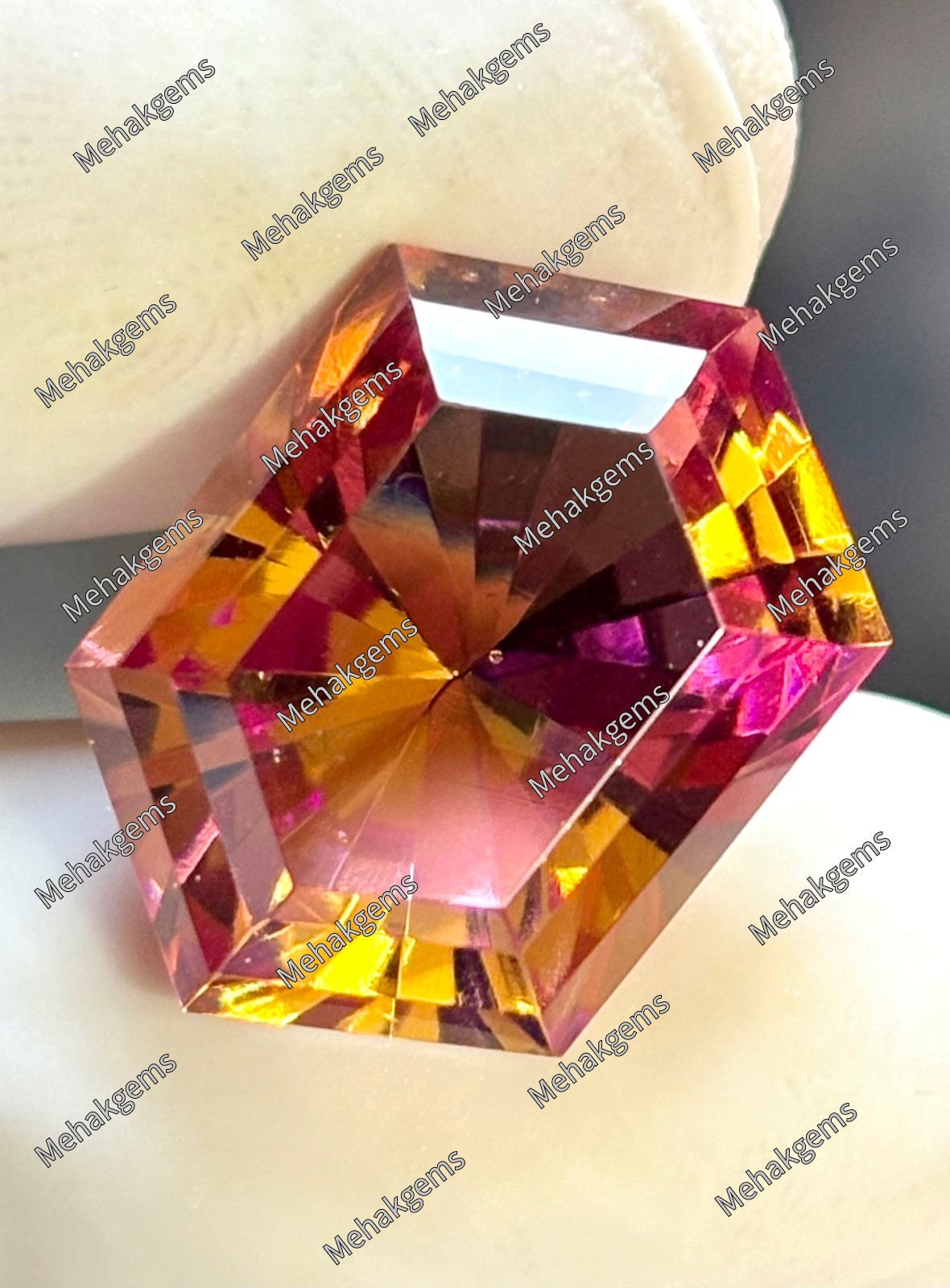 22.Carat Zultanite Gemstone, Hexagon Cut Color Change Diaspore for Pendant