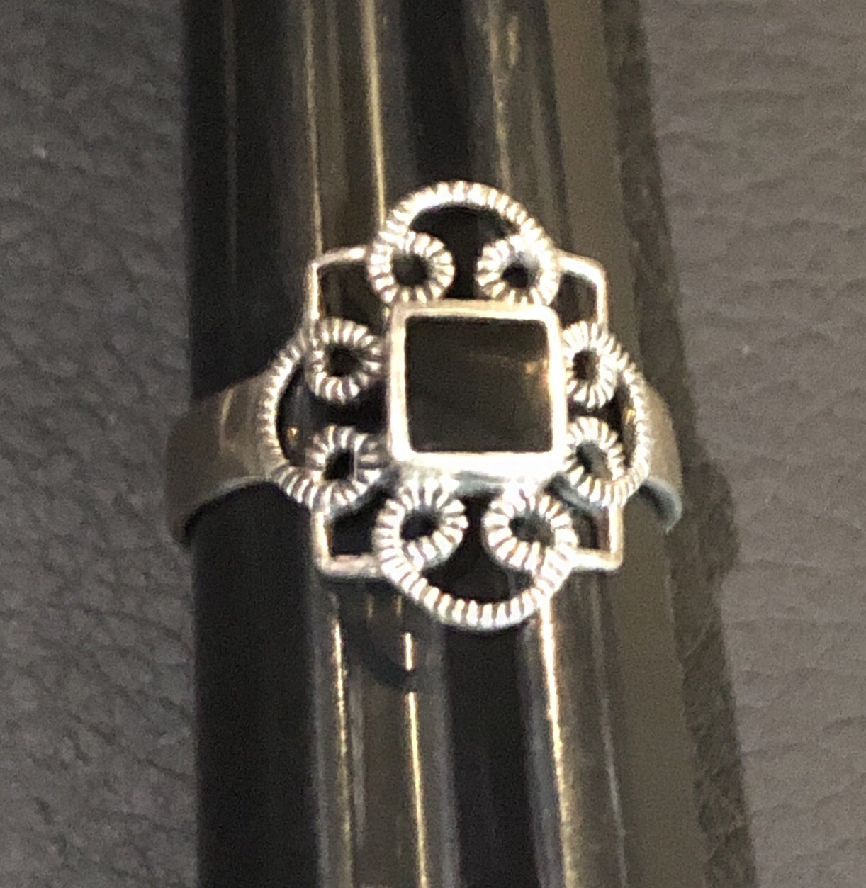 Square Black Onyx Filigree Vintage Sterling Silver 925 Ring Band Size 8