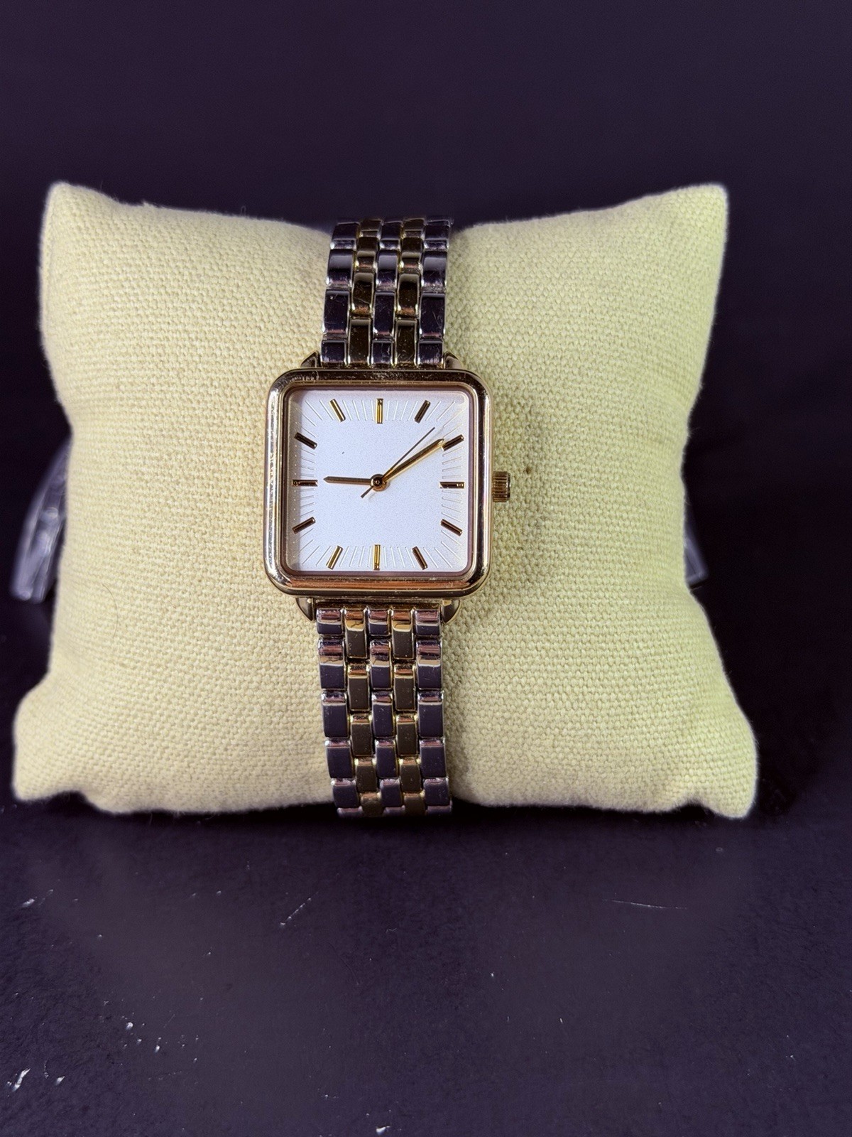 28mm Womens Square Gold Case NEW BATTERY White Dial Gold Bracelet 853