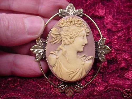 (CM51-4) Roman woman mauve CAMEO Pin Pendant JEWELRY cameos FLOWERS
