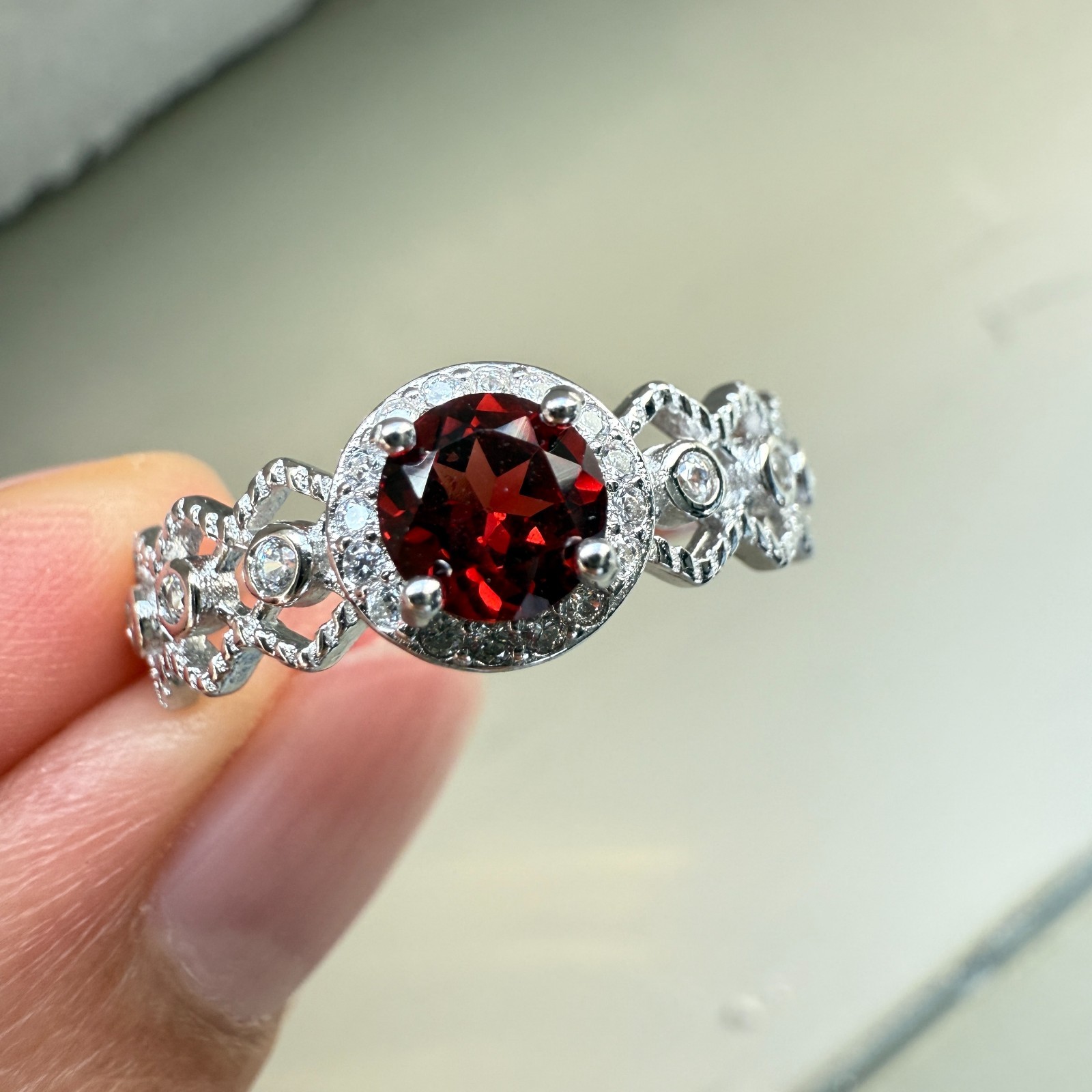 925 Sterling Silver Ring 5mm Red Natural Rhodolite Garnet Gemstone Zircon Gift