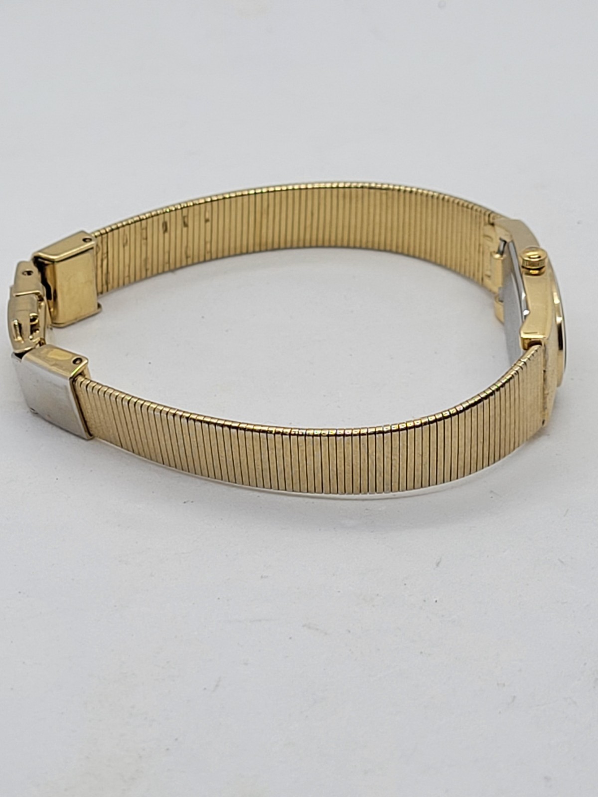 Works Vintage Seiko Women Watch Quartz Gold Tone 14mm 1F20-5C90 Fits 6.25″ (108)