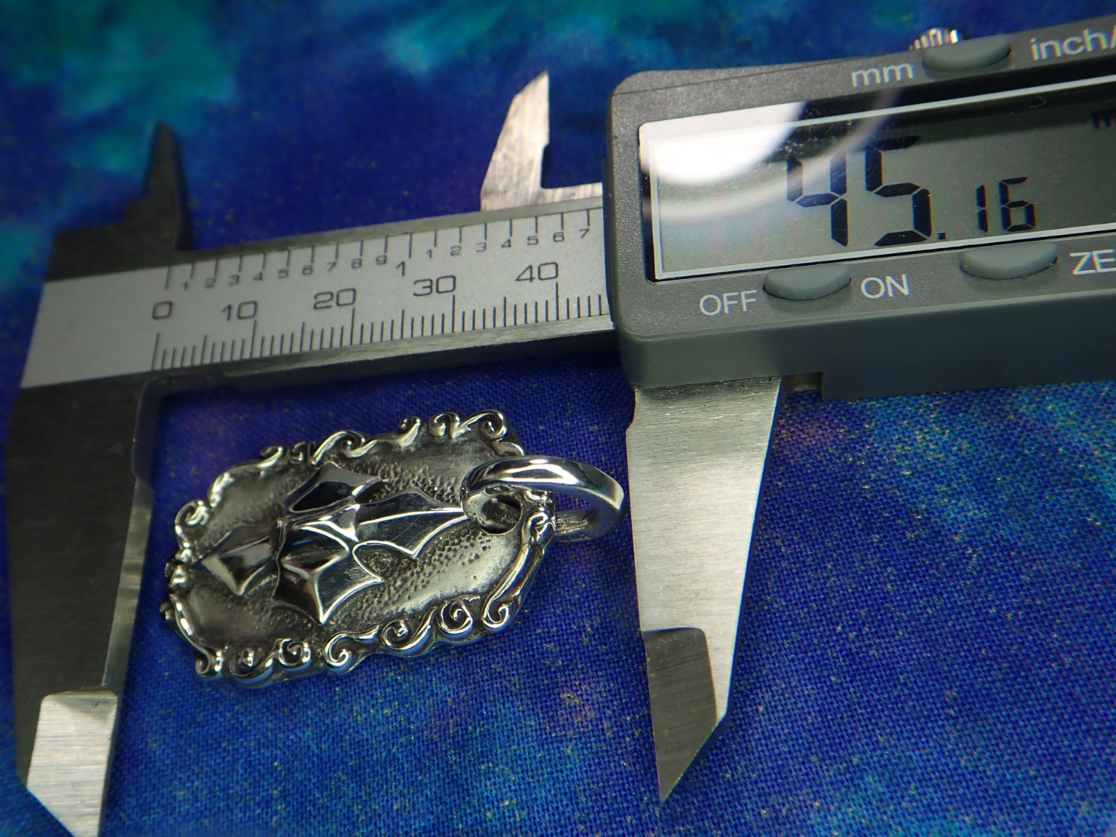 18.1 Grams Authentic Bill Wall Sterling Silver 925 Wave Dog Tag with Cross 45MM