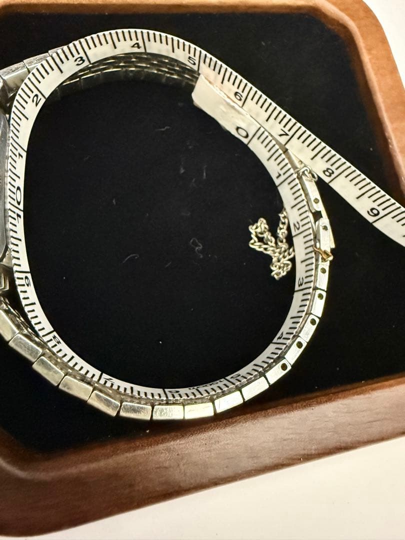 Seiko Manual Winding 23 Jewels Oval Dial Engraved Bracelet Retro Ladies M99