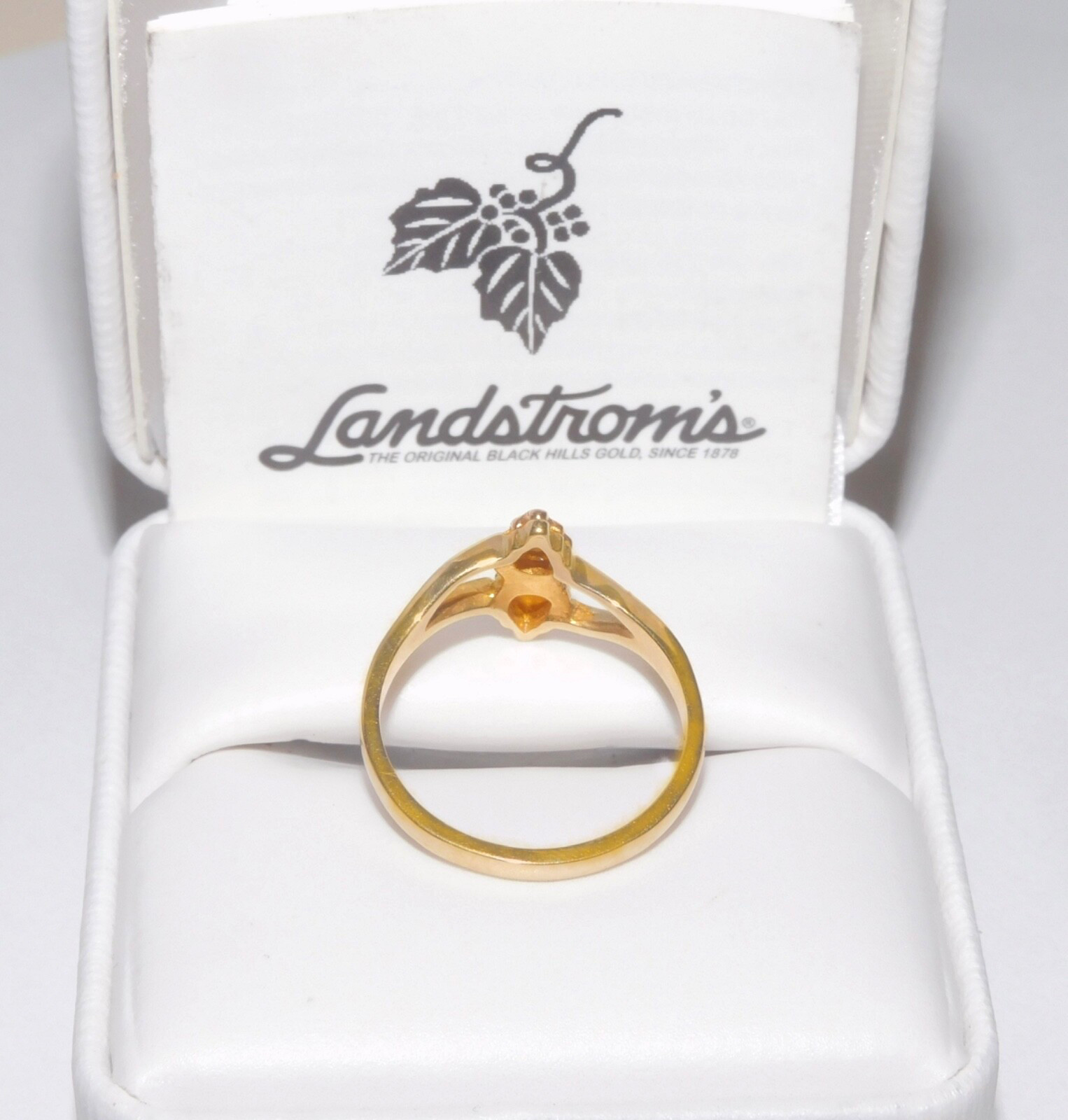 Black Hills Gold 10k Landstrom’s Two Leaf Ring Size 6
