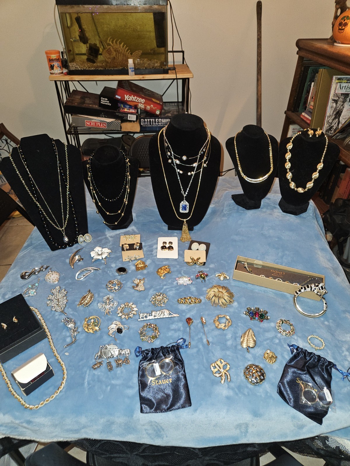 Vintage Jewelry lot Signed-Unsigned 1/2 Lbs 8-15 Very Nice Pieces.
