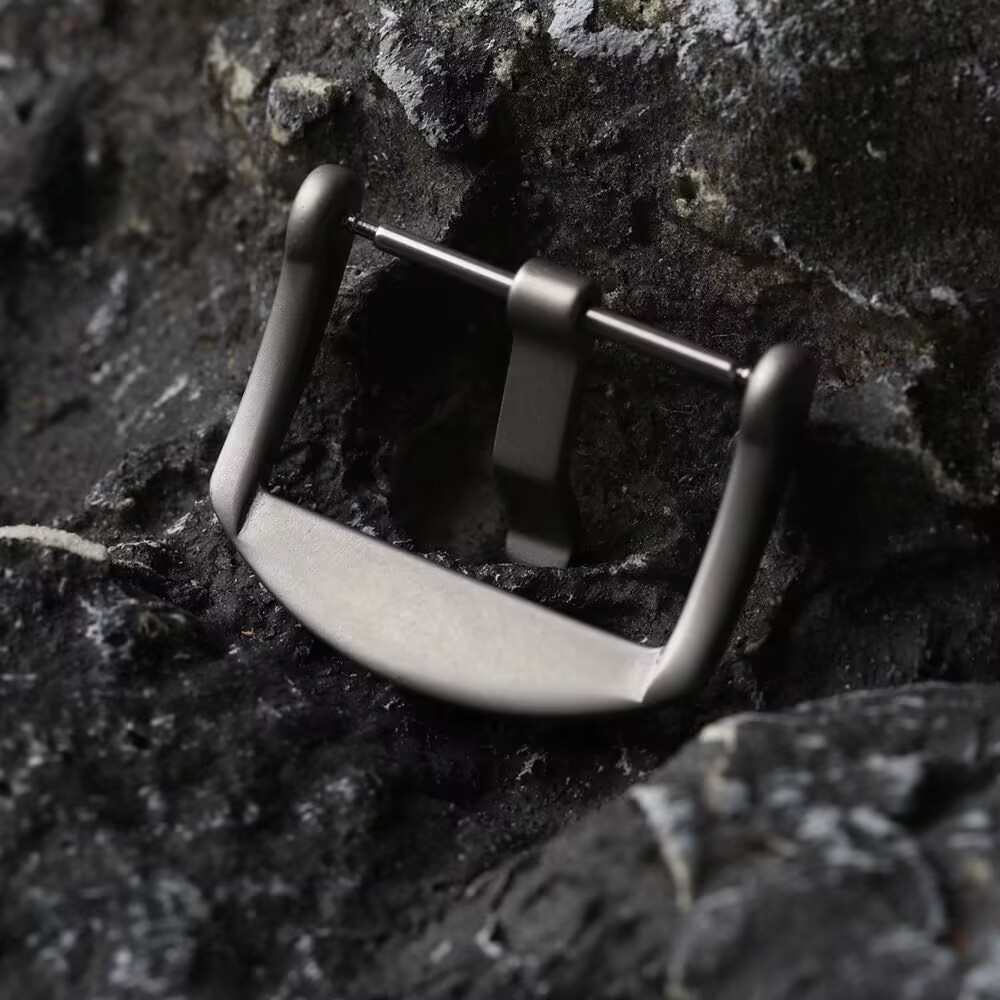 High-end Titanium Buckle 20 22 24MM Leather Rubber Watch Buckle Accessories