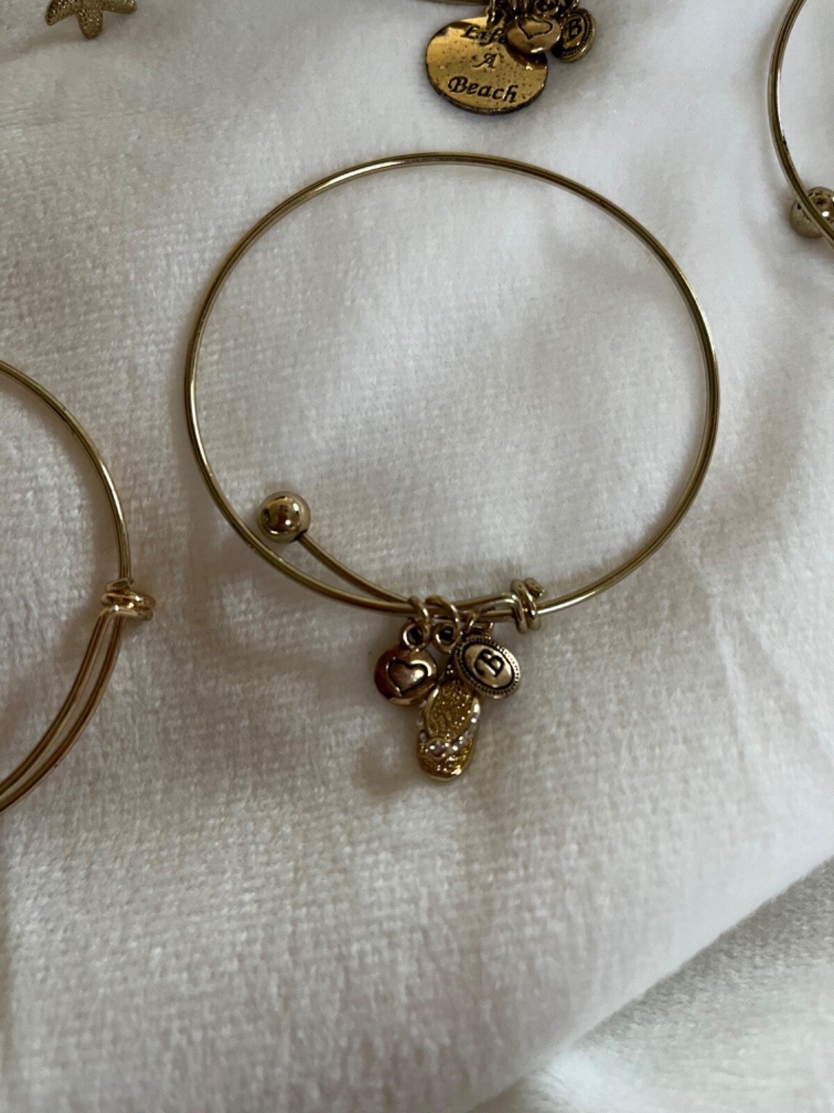 Set of 8 Bella Perlina Bracelets with Sealife