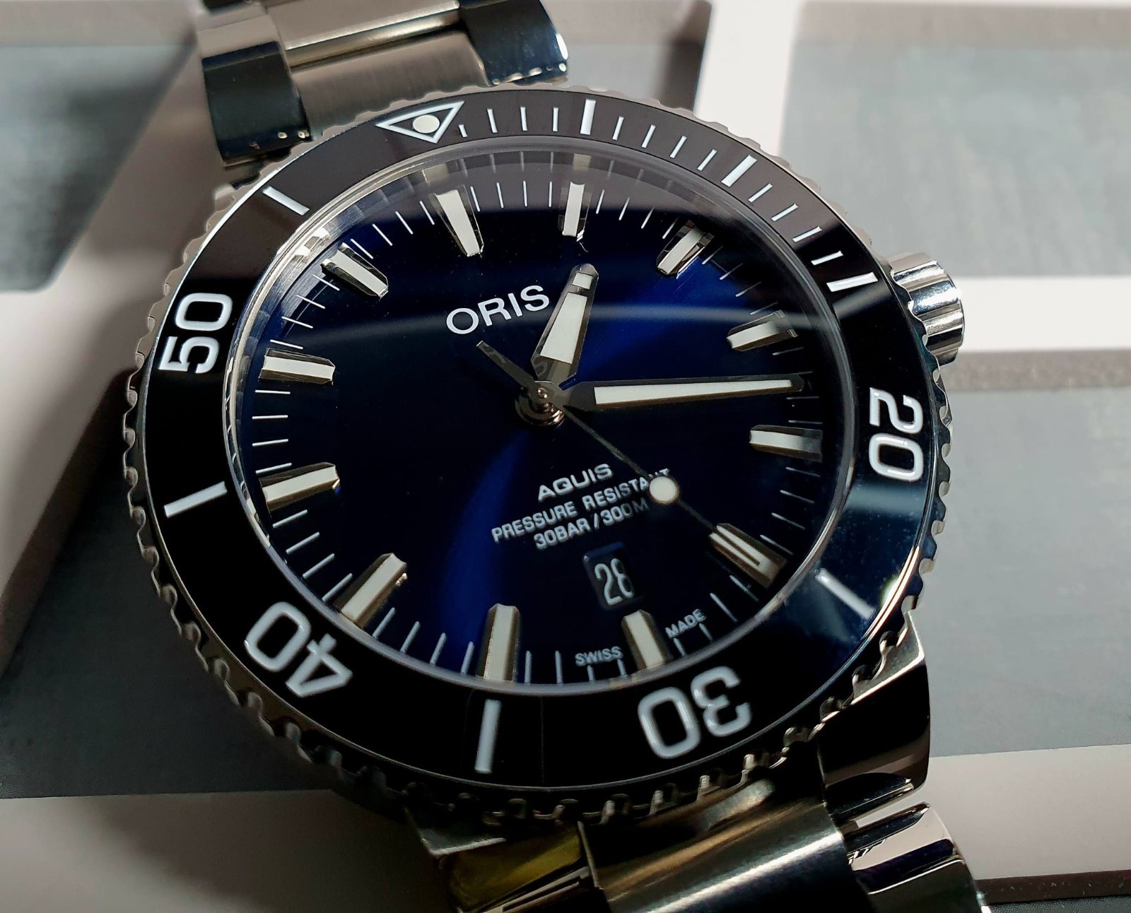 Oris Aquis Blue Dial Men’s Watch – 01 733 7730 4135 07 8 24 05PEB