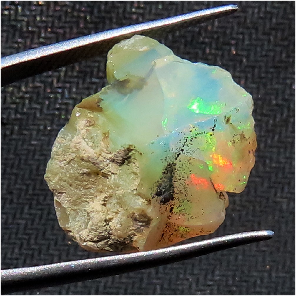 natural stunning fire ETHIOPIAN OPAL ROUGH specimen 13.45 Cts (13x15x12 mm) ja30