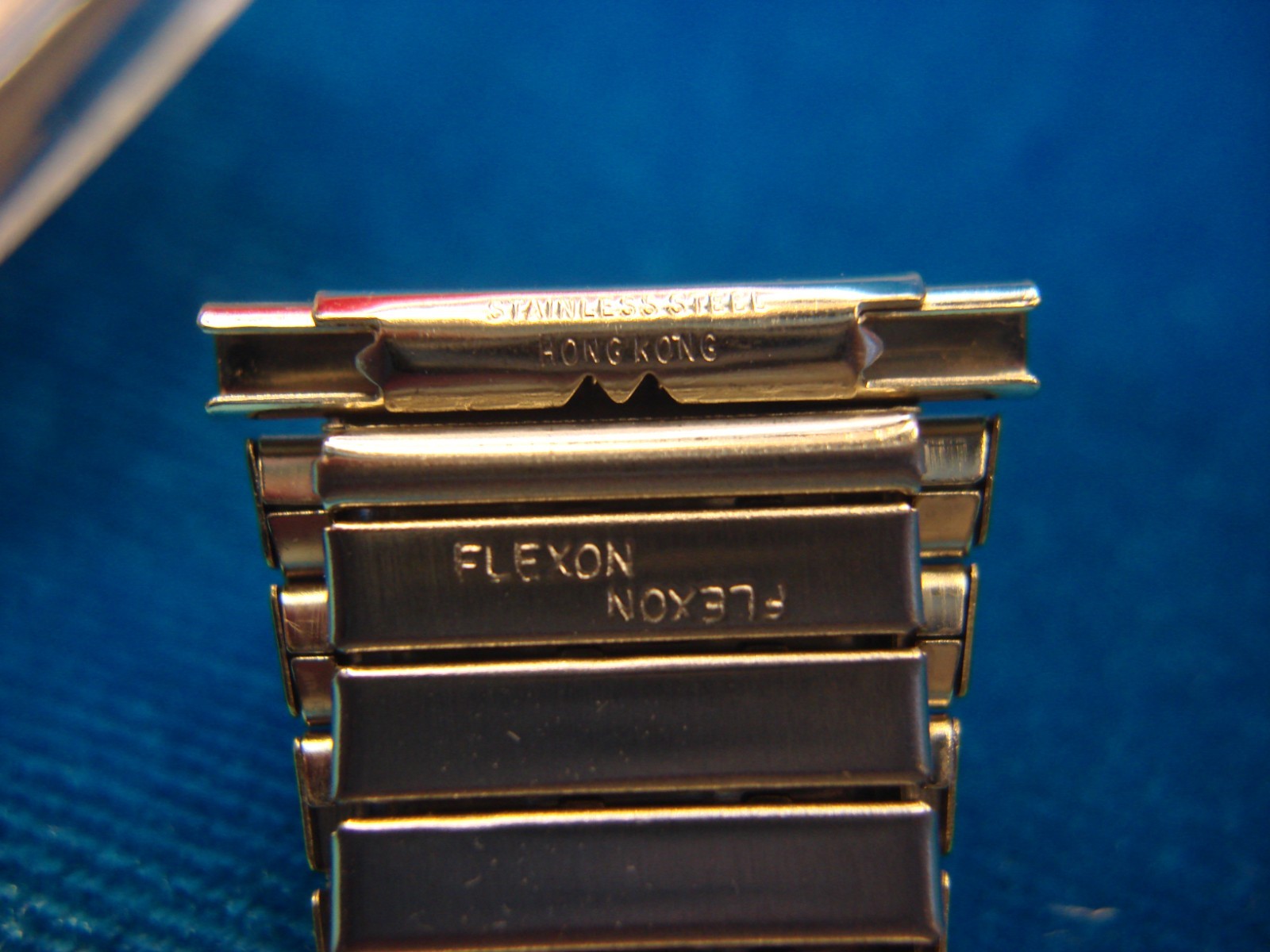 VINT. FLEX-ON BY KREISLER – STAINLESS W/GOLD PLATE WATCH BAND – NOS -16 – 21 MM