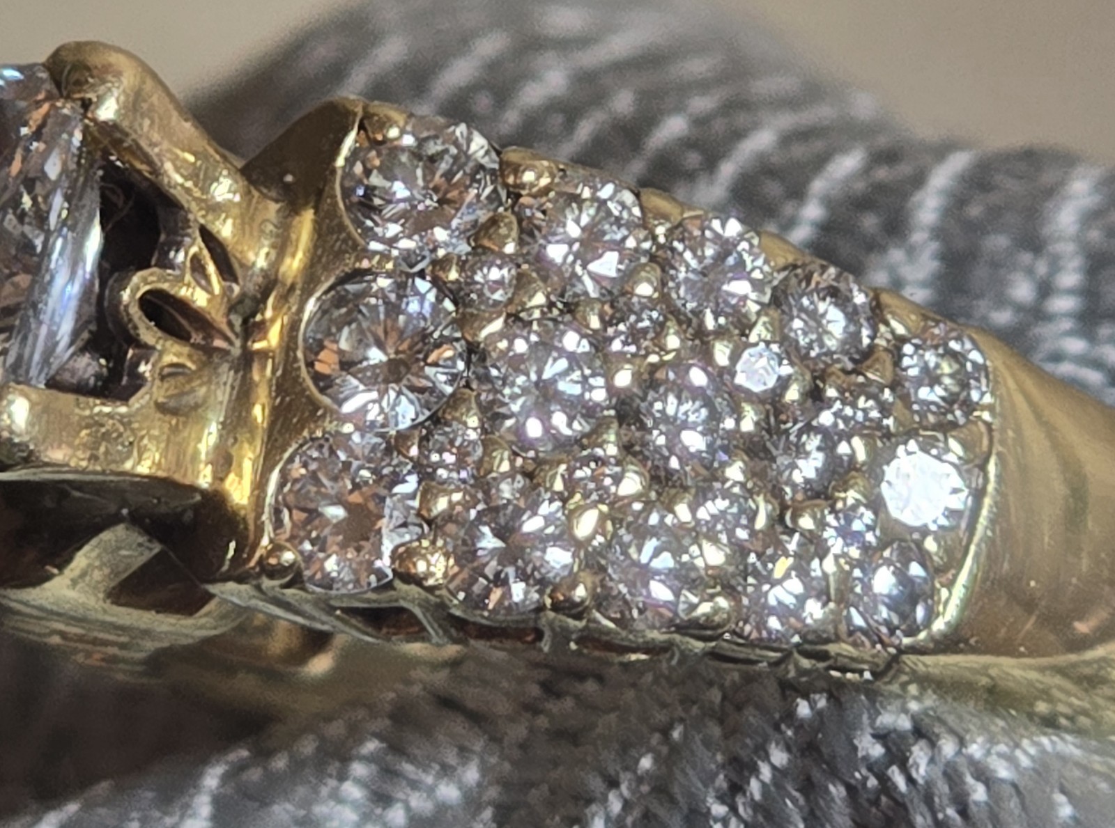 Stunning Vintage 14K Yellow Gold Princess Cut Diamond Engagement Ring (3.28 TCW)