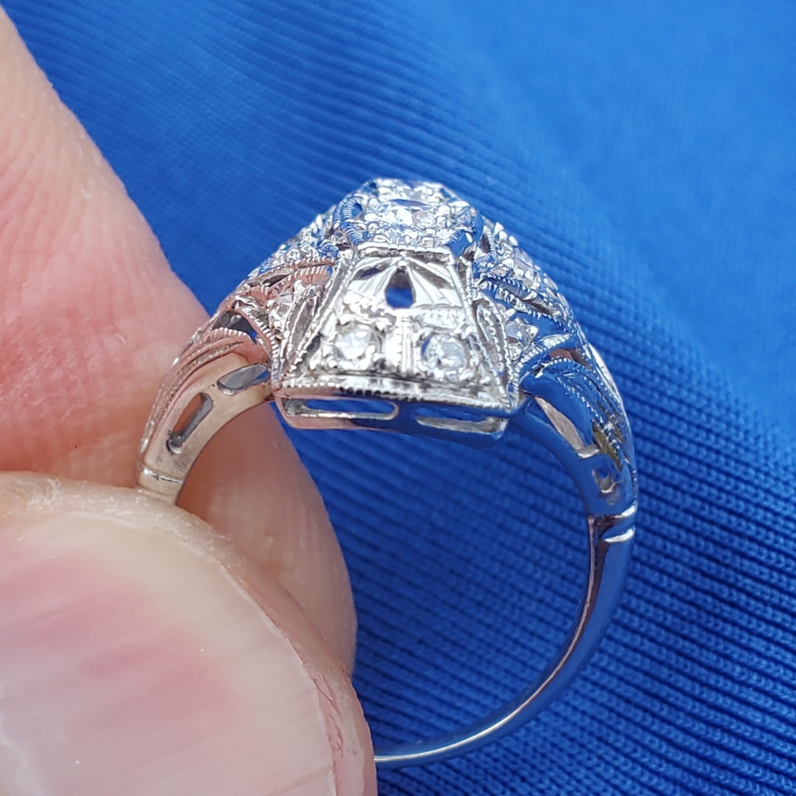 Originbal EARTH MINED DIAMOND ART Deco Engagement Ring Antique PLATINUM Filigree