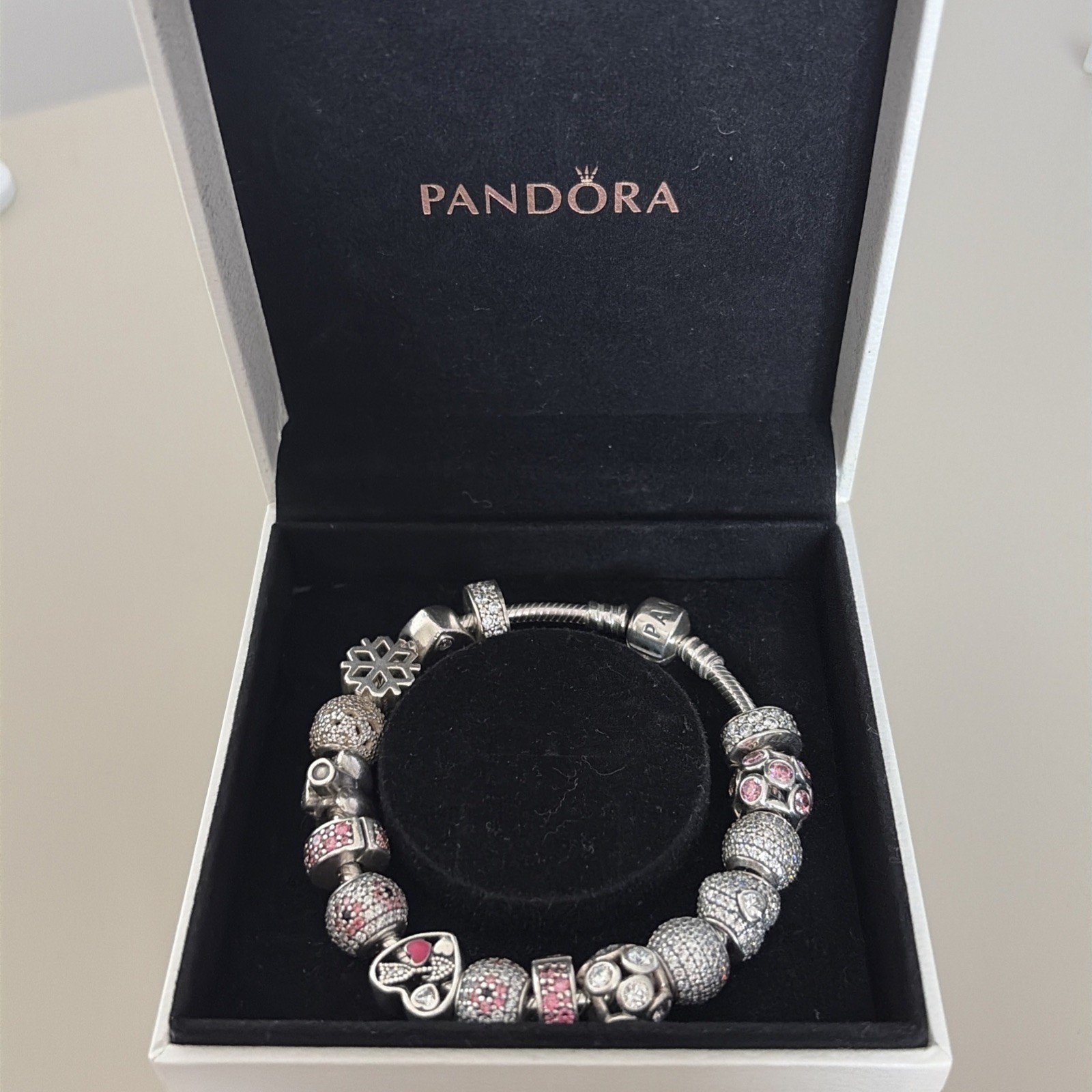 Authentic Pandora Moments Bracelet With 16 Pandora Charms/clips