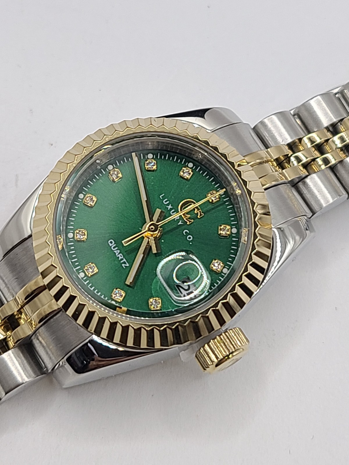 C&C LUXURY CO. TWO-TONE & EMERALD – CC CLASSIC WATCH 28MM