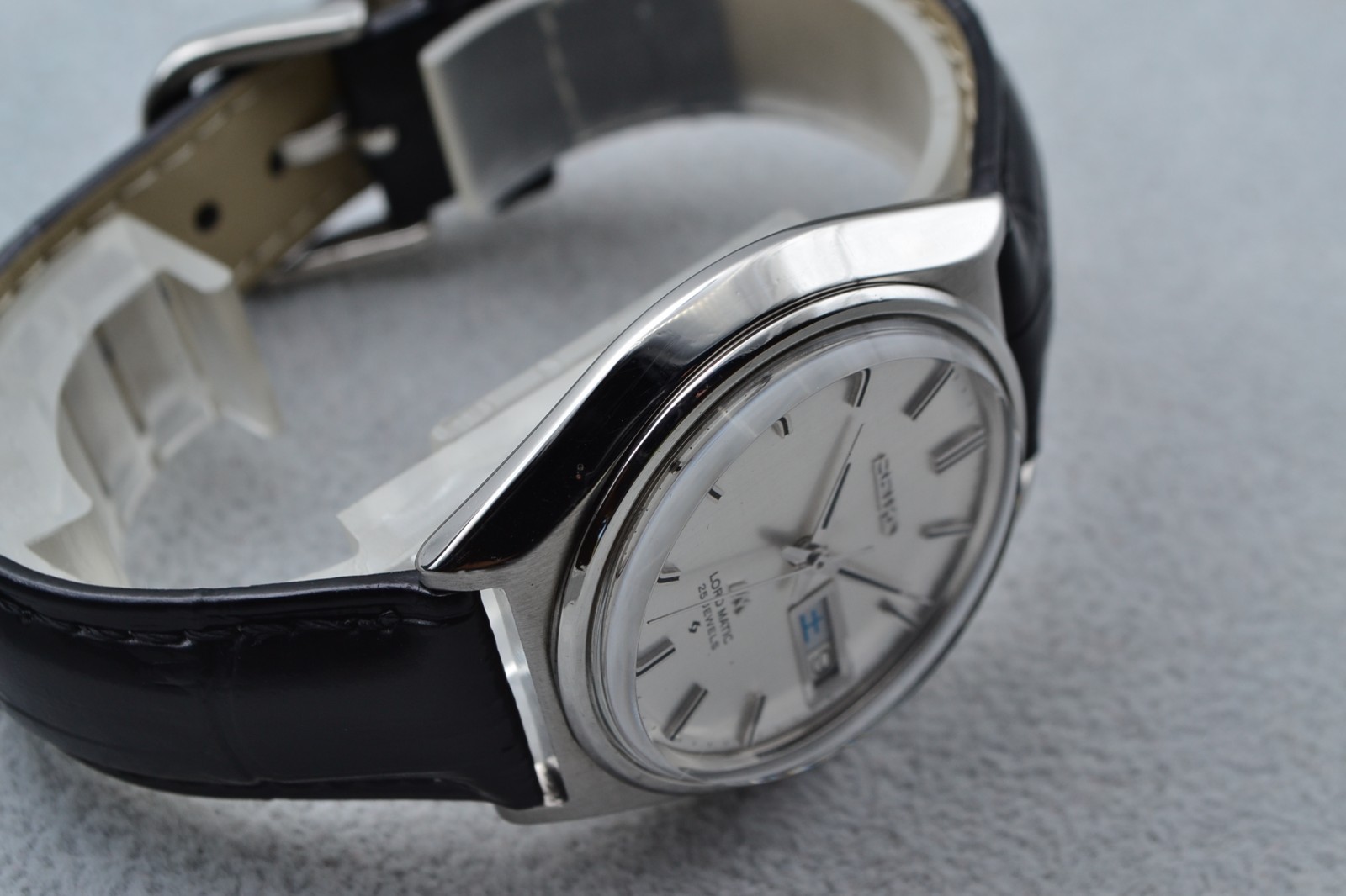Vintage 1980 SEIKO LORD MATIC 5606-7010 White / OH, Serviced