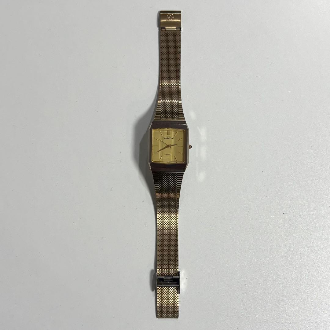 Aureole Quartz Gold Dial Wristwatch