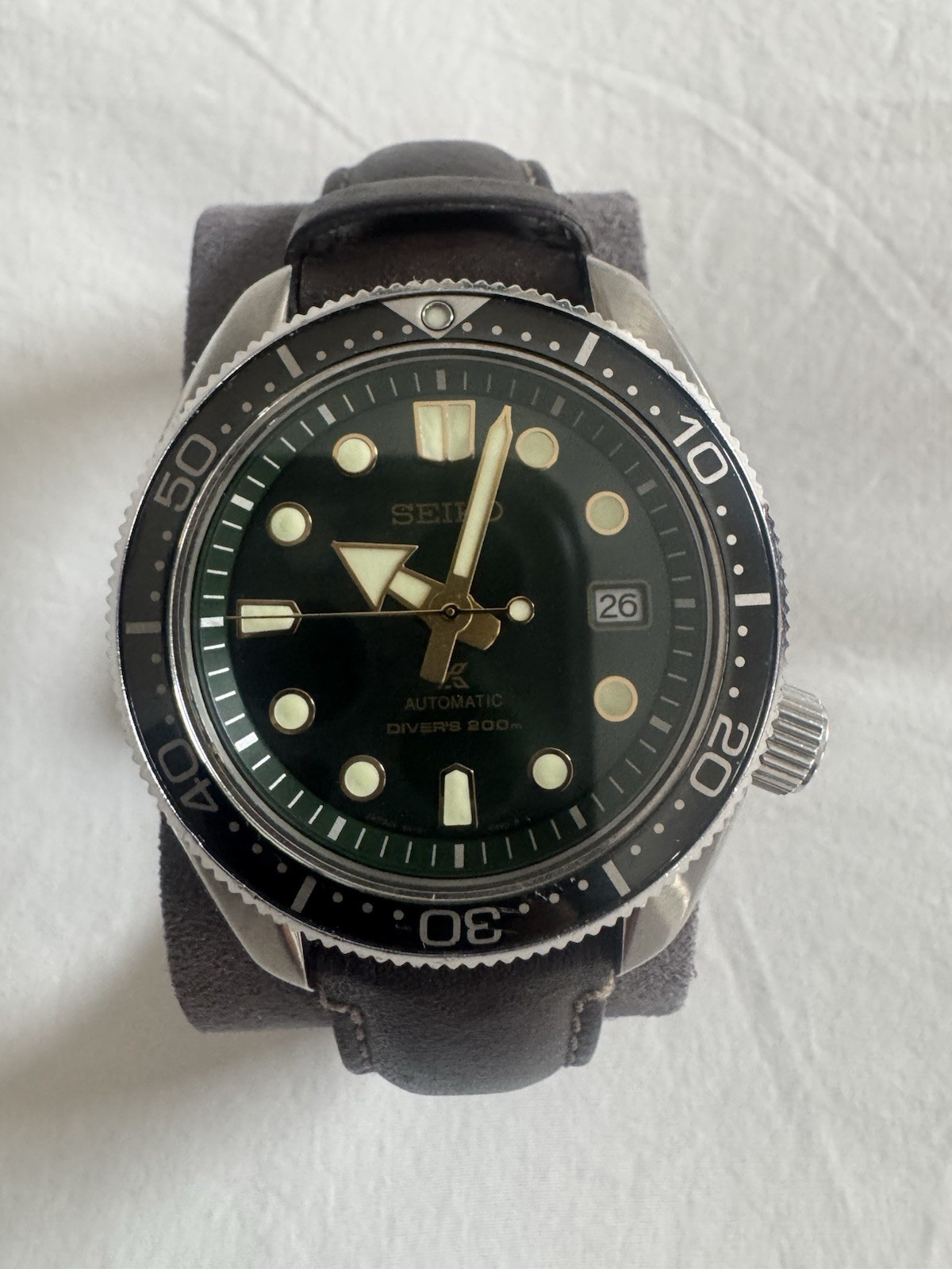 Seiko Prospex SPB105J1 MM200 Automatic 200m Divers Watch. Dark green sunset