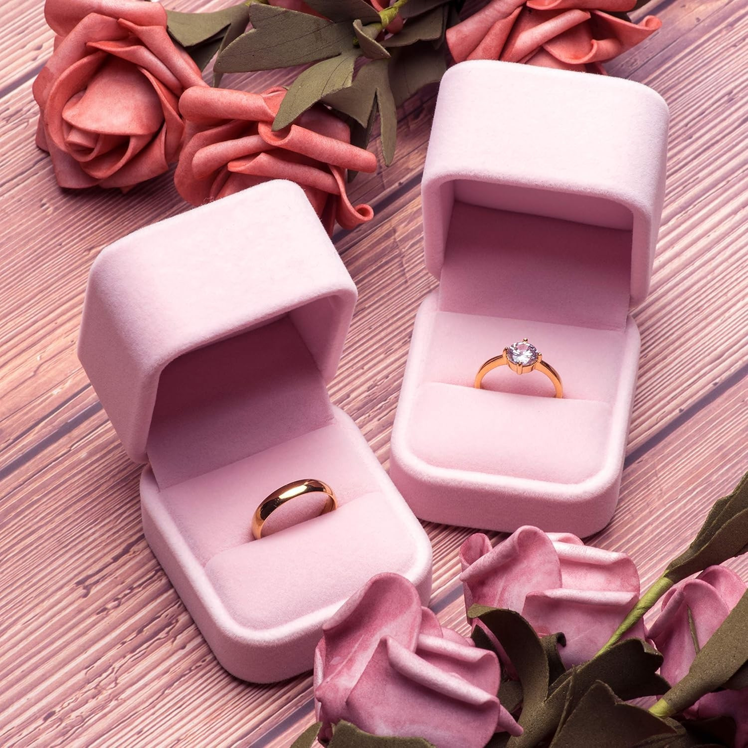 Square Velvet Ring Box Engagement Jewelry Display Gift Storage Case