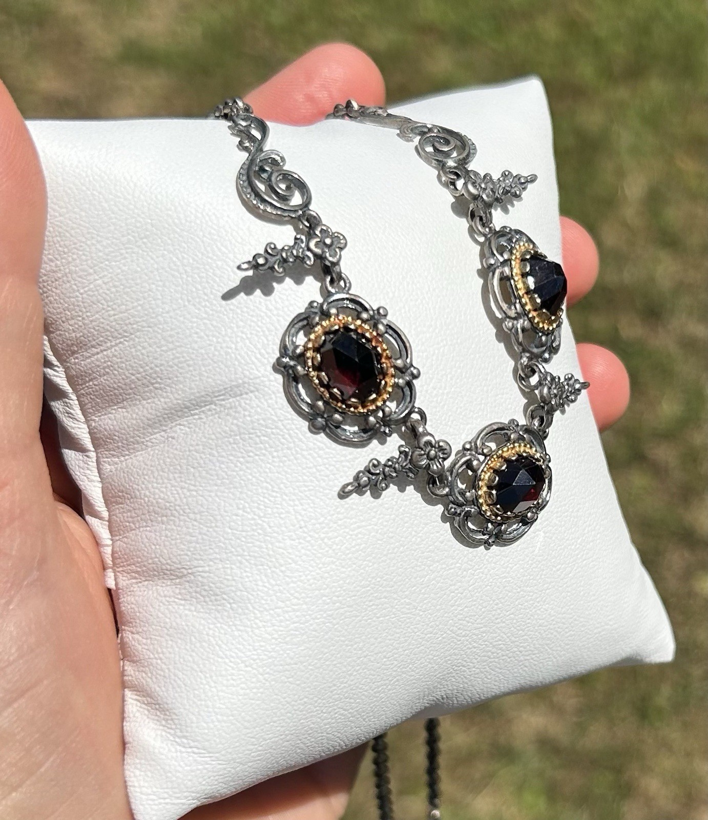 Beautiful vintage 835 silver costume necklace with natural garnets