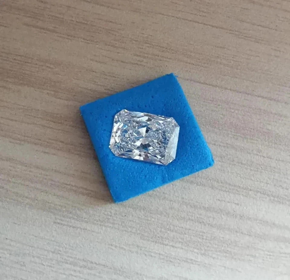 Lab Grown CVD Diamond 1.00 Ct Radiant Cut D Color, VGTL Certified Loose Diamond